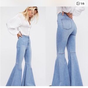 We The Free Denim high rise bell bottom 70s Blue Wide Leg Jeans Sz 26 float on